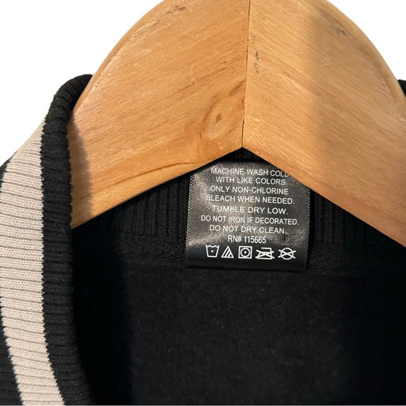 🔥🔥Yellowstone Dutton Ranch Montana Varsity Bomber Jacket - Picture 7 of 7